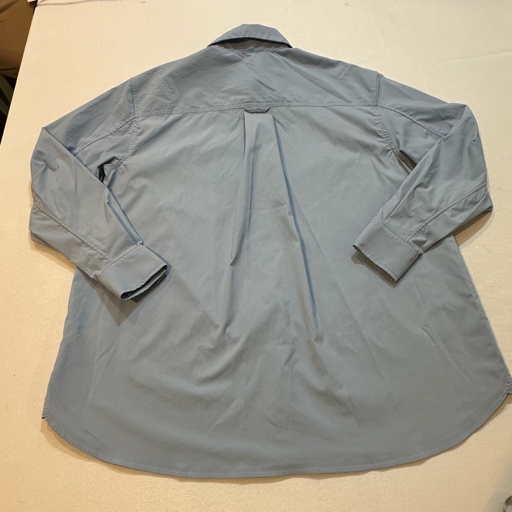 Athleta Blue Button Up Shirt Size M Lightweight w/ Zipper Pocket - Picture 15 of 16